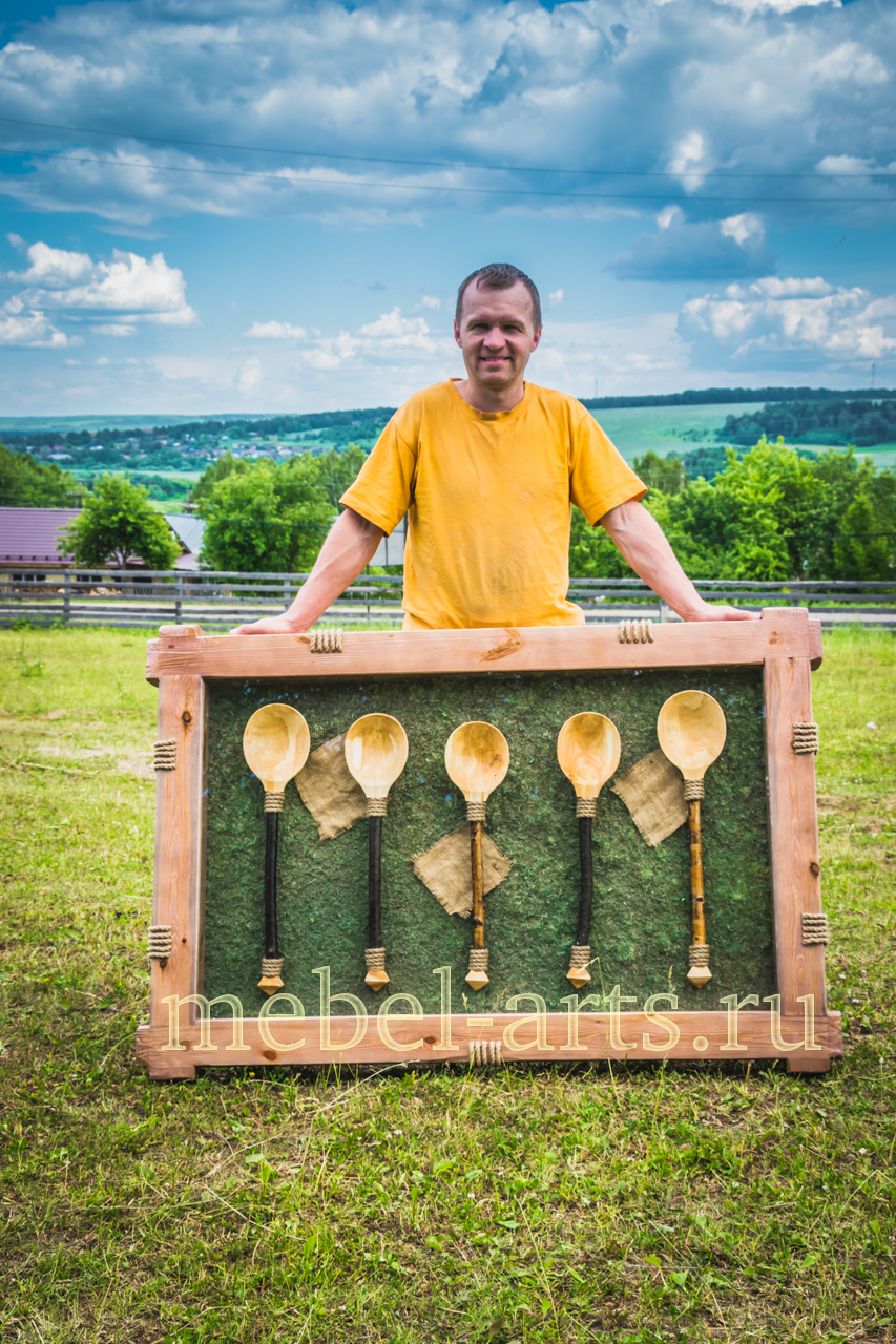 Декоративное панно с ложками